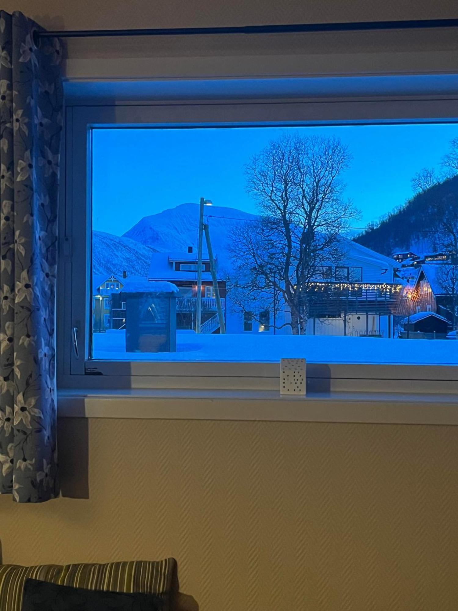 Apartament Fantastisk Utsikt! Gratis Parkering Tromsø Zewnętrze zdjęcie